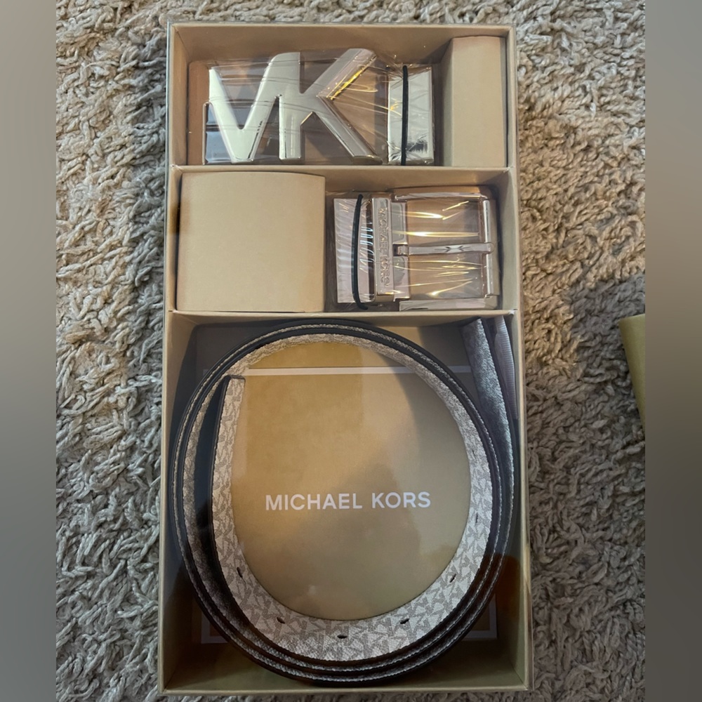 Michael Kors Belt Set